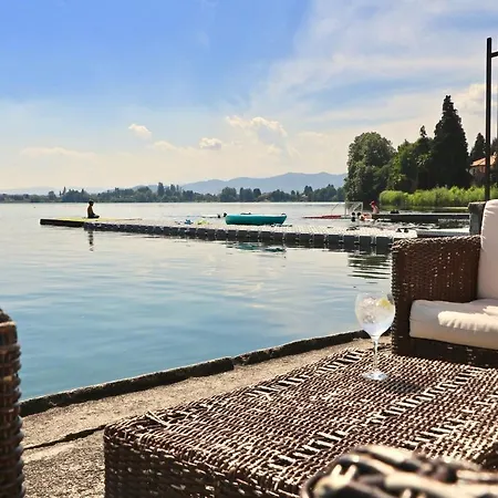 Dom wakacyjny Sleeps 6 Pool Ispra
