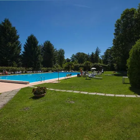 Dom wakacyjny Sleeps 6 Pool *