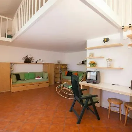 Sleeps 6 Pool *